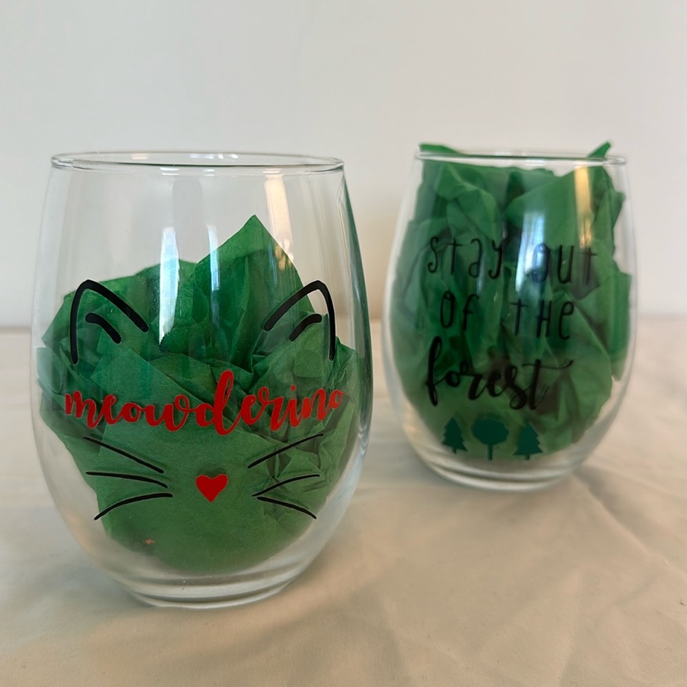 My Favorite Murderer Stemless Wine Glasses Meowderino & Stay Out of the Forest
